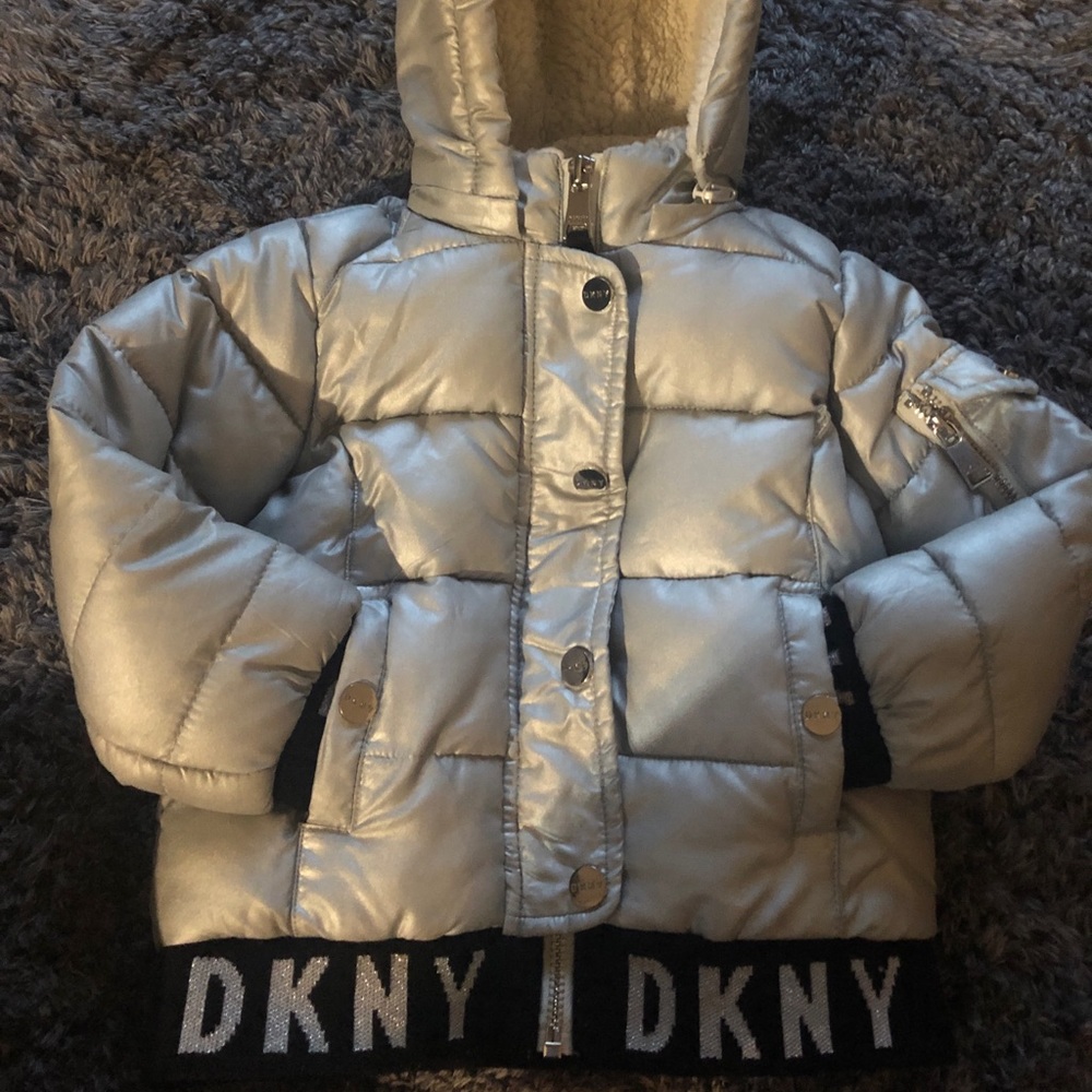 DKNY PUFFER JACKET